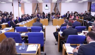 CHP’li vekillerden Bakan Tunç’a sert tepki: ‘Akın Gürlek’ ve ‘beyaz Toros’ tartışması!