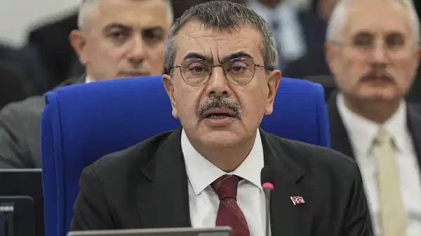 Çocuğunu özel okula gönderen Yusuf Tekin kendini böyle savundu: ‘Benim tercih özgürlüğüm’