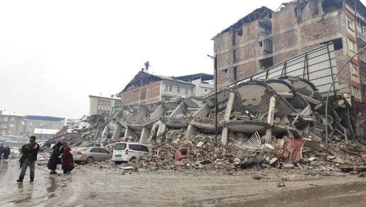 Depremde 26 kişiye mezar olmuştu… Balanlı Apartmanı davasında yeni gelişme: 8 sanığa hapis cezası!