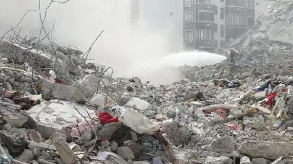 Depremde 52 kişiye mezar olan Yonca Sitesi davasında mütalaa açıklandı