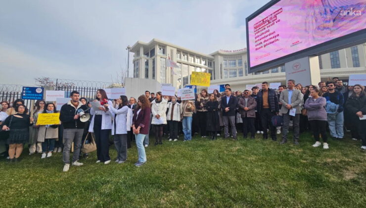 Diş hekimlerinden DUS’un yılda bir kez yapılması kararına tepki