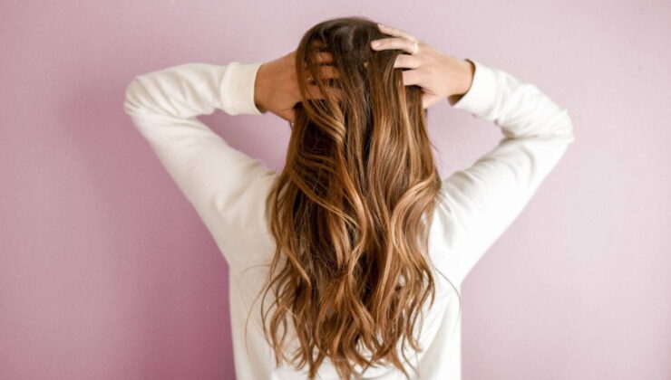 Dolgun ve canlı saçlara kavuşmanın sırrı: Saç tellerine hacim kazandırmanın etkili 10 yolu