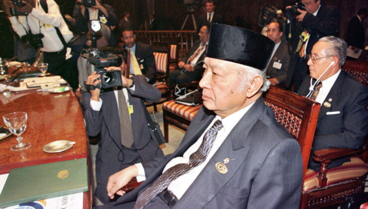 Endonezya lideri, kayınpederini ‘ulusal kahraman’ ilan etti