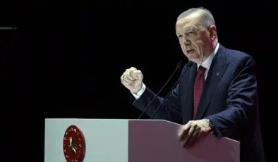 Erdoğan deprem bölgesinde CHP’yi hedef aldı: ‘Yalan makinesi mi, ana muhalefetin Genel Başkanı mı?’