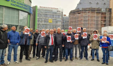 Frankfurt’ta Merdan Yanardağ ve TELE1’e destek mitingi