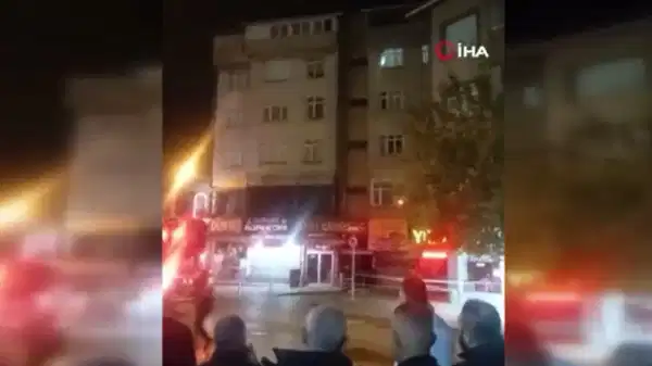 Gebze’de bir binada çatırtı sesleri: Bina tahliye edildi