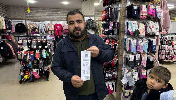 Hakkari’de kışlık giyim fiyatları cep yakıyor: Yurttaşlar ‘indirim’ kovalamaktan yoruldu