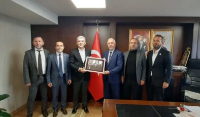 Hür-Sen Konfederasyonu’ndan Kocaeli müftüsüne teşekkür ziyareti