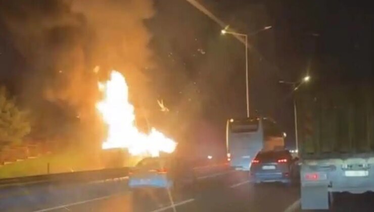 İETT otobüsünde yangın… Alev topuna döndü!