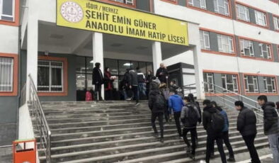 Iğdır’da imam hatip lisesinde bir öğrenci arkadaşını bıçakladı
