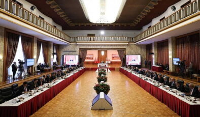 ‘İmralı ziyareti’ gündemi ile toplanacaktı: Komisyon toplantısı yine ertelendi