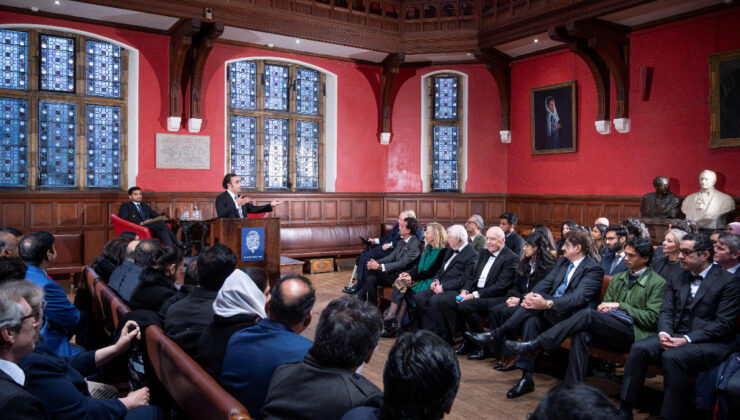 İngiltere’de Oxford Union, İsrail’i ‘İran’dan daha büyük bölgesel tehdit’ ilan etti