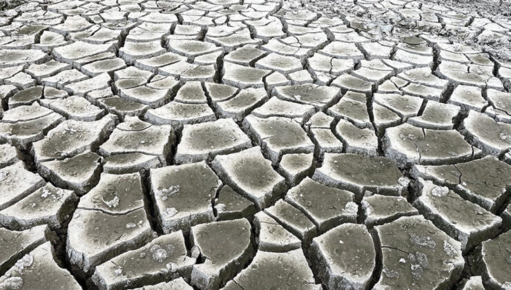 İran’da barajların doluluk oranı yüzde 3’ün altına düştü