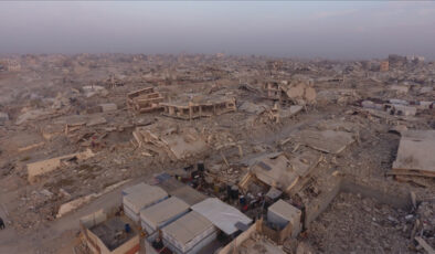 İsrail, Gazze’de ateşkese rağmen bin 500’den fazla binayı yıktı