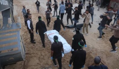 İsrail, Hamas’ın Kızılhaç’a teslim ettiği 3 esirin cesedini aldı