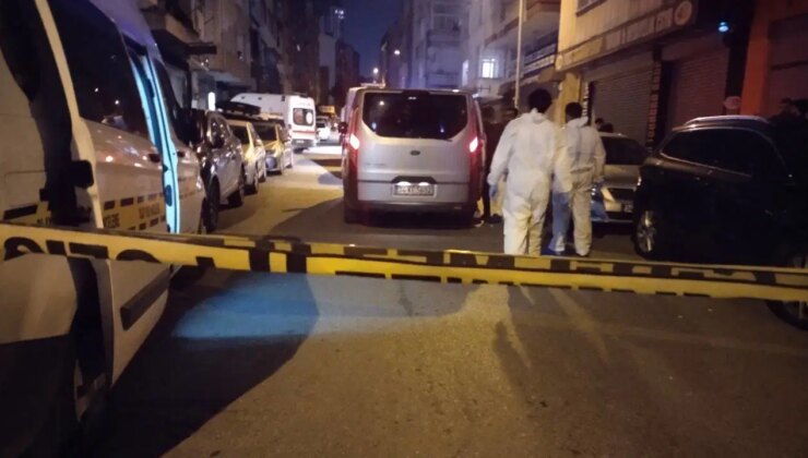 İstanbul’da dehşet… Tartıştığı oğlunu ve kardeşini bıçaklayarak öldürdü!