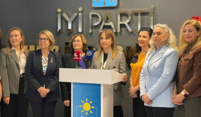 İYİ Parti’den 81 ilde eş zamanlı ’25 Kasım’ açıklaması: ‘Kadının en güvende olması gereken yer mezarı hâline geldi’