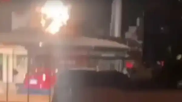 İzmir’de oto galeriye patlayıcı maddeli saldırı: 2 şüpheli gözaltında