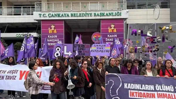 Kadınlar Ankara ve Eskişehir’de alanlara çıktı: ‘Kadın cinayetleri politiktir, asla yalnız yürümeyeceksin!’
