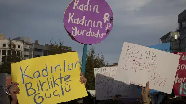 Kadınlar ‘şiddete karşı’ sokaklara çıkıyor: İşte il il 25 Kasım eylemleri…
