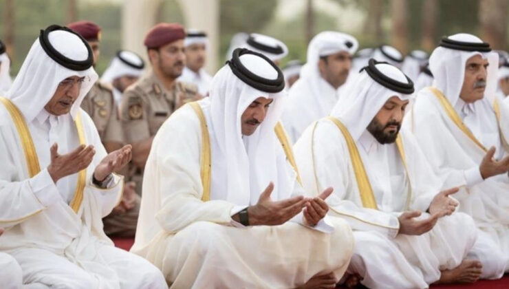 Katar Emiri Şeyh Temim, yağmur duasına katıldı