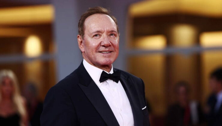 Kevin Spacey kimdir? Kevin Spacey kaç yaşında, nereli? Kevin Spacey hangi yapımlarda rol aldı?