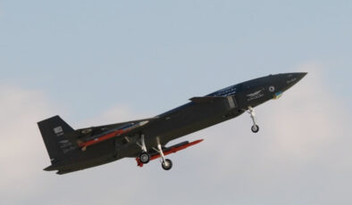 KIZILELMA milli donanım ve mühimmatlarla uçtu