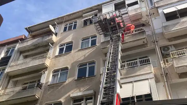 Kocaeli’nde 5 katlı bina tahliye edildi: Kolonlarında çatlak tespit edildi!