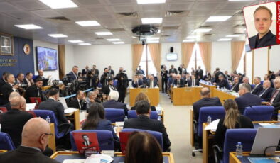 Komisyonda ‘kayyum’ gerginliği: AKP ile DEM Parti arasında tartışma