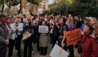 Kozyatağı halkı ayakta: Ağaçlar kesildi, mahalleli yürüyüşe geçti
