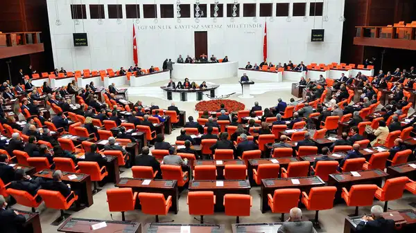 Kürtçe ilk kez TBMM tutanaklarında: 2 saat sonra kaldırıldı, ‘bilinmeyen dil’ kullanılmadı