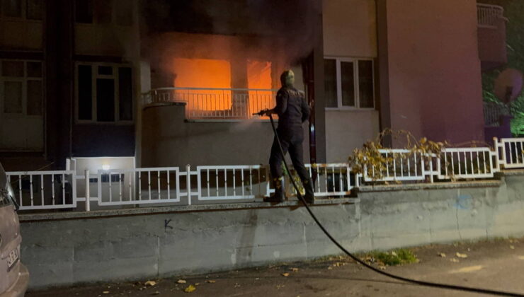 Kütahya’da 8 katlı binada yangın! 1 kişi hayatını kaybetti, 1’i ağır 2 yaralı!