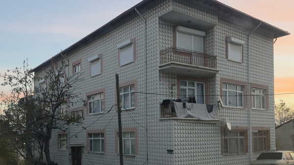 Kütahya’da yeni doğan bebeğini havalandırma boşluğuna attı