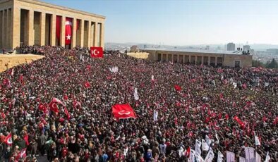 Kutupyıldızı yolumuzu aydınlatıyor: Ata’mıza koşacağız!