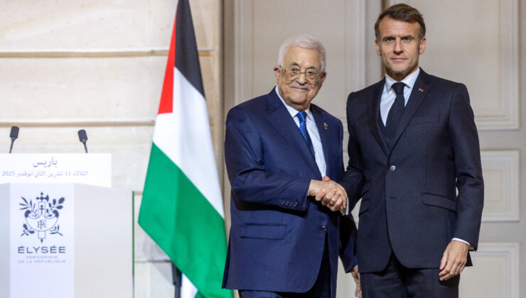 Macron ile Filistin Devlet Başkanı Abbas bir araya geldi