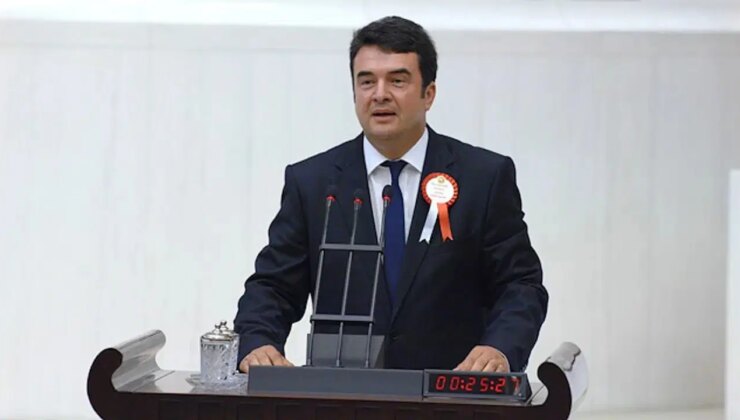 Mahkeme, Metin Lütfi Baydar’ın CHP’den ihracını durdurdu