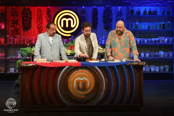 MasterChef Türkiye’de dokunulmazlık oyununu hangi takım kazandı? 21 Kasım günü MasterChef’te eleme adayı kim oldu?