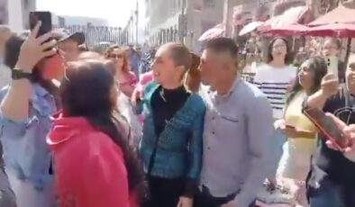 Meksika Devlet Başkanı’na vatandaştan sokak ortasında taciz