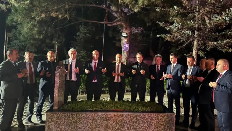 MHP’li Yücel Bulut’un Türkeş’in kabrine ziyarete Ayyüce Türkeş Taş’tan sert yanıt