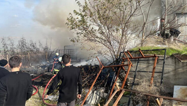 Mobilya mağazasının deposunda yangın paniği!