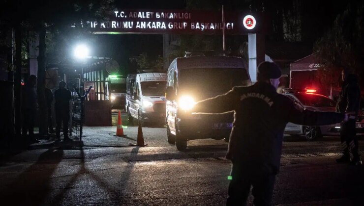 Naaşları tören alanına götürüldü… 20 şehidimiz son yolculuğuna uğurlanacak!