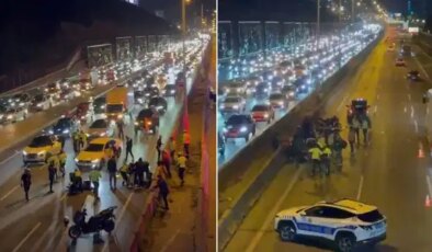 Olay anı kamerada… Kazaya müdahale eden trafik polisine motosiklet çarptı!