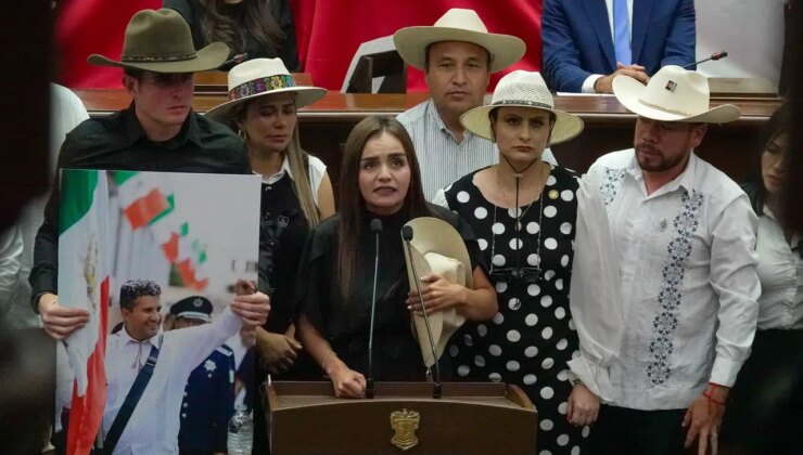 Öldürülen belediye başkanının yerine eşi getirildi