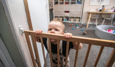 Pika sendromu: ‘Bir yaşındaki oğlum kitap, oyuncak, masa ve beşiğini yiyor’