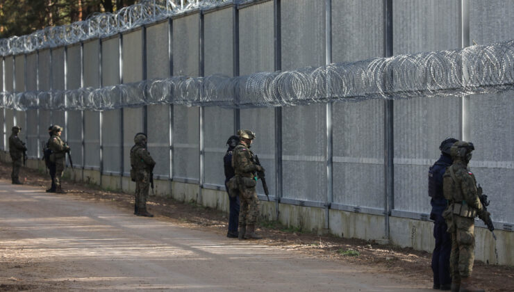 Polonya, Belarus sınırına yeni bariyer inşa edecek