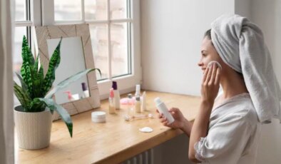 Rutininizde yaptığınız küçük bir hata tüm etkiyi sıfırlıyor olabilir: Cilt bakım ürünleri hangi sırayla uygulanmalı?