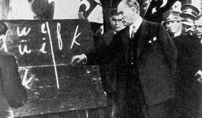 Saltanat 103 yıl önce kaldırıldı: Egemenlik ulusa geçti