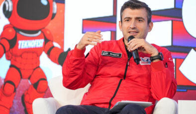 Selçuk Bayraktar’a profesöründen övgü: Başarısının sırrı azim ve kararlılığı