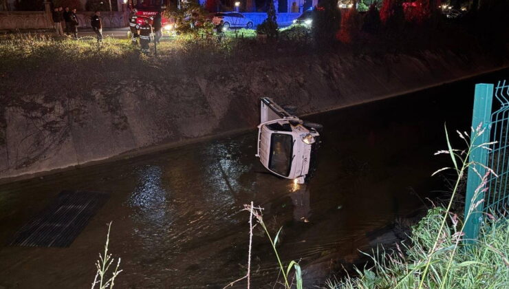 Sulama kanalına devrilen kamyonetin alkollü sürücüsü yaralandı