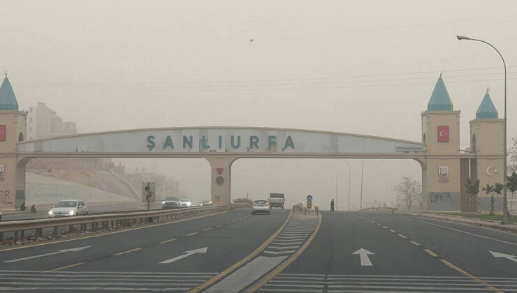Suriye üzerinden gelen yoğun toz taşınımı, Şanlıurfa’da hayatı olumsuz etkiledi